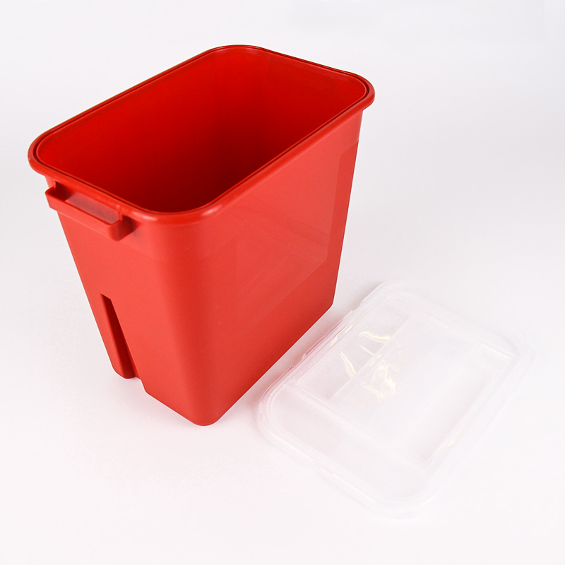 Sharp Containers Red